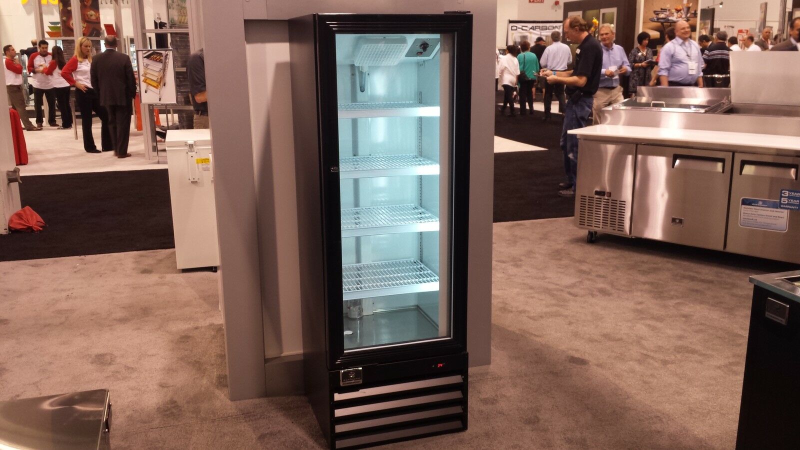 Display Case - HD Wallpaper 