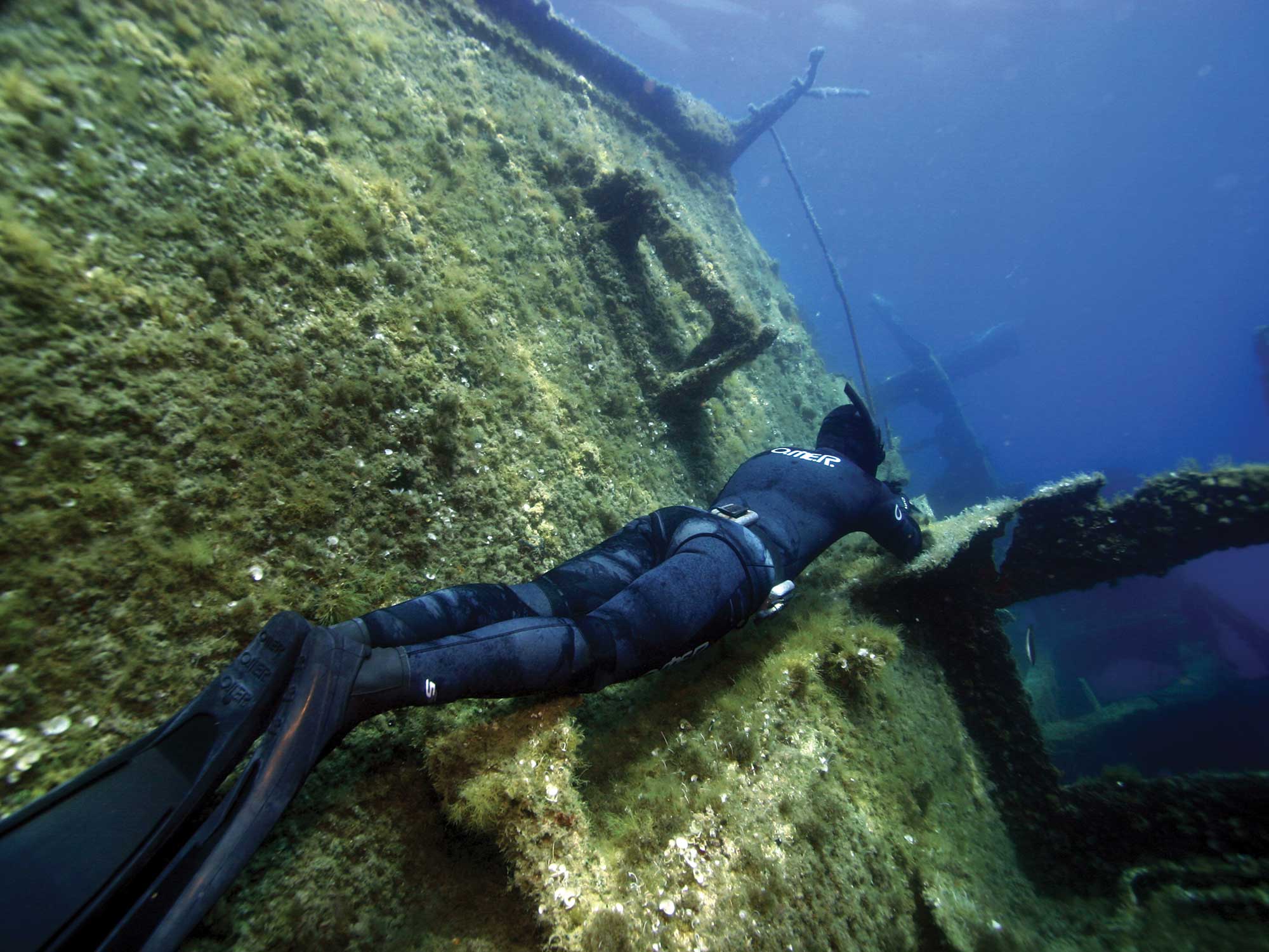 Underwater - HD Wallpaper 