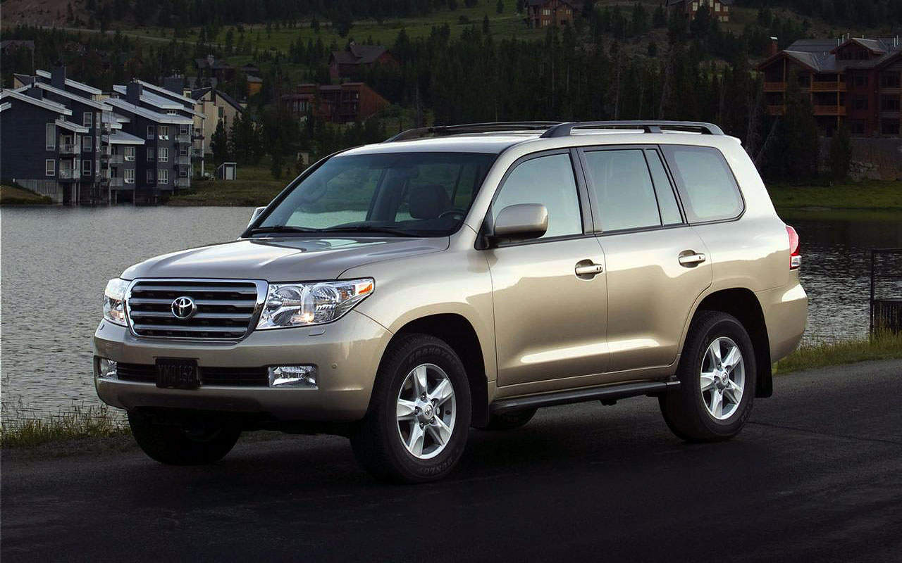 Toyota Land Cruiser 200 - HD Wallpaper 