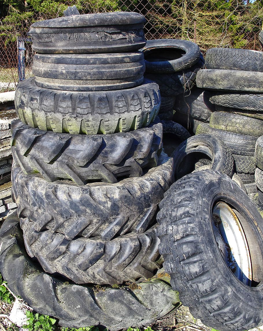 Mature, Auto Tires, Altreifen, Wheels, Old, Tyre Stack, - Pneus Velhos - HD Wallpaper 