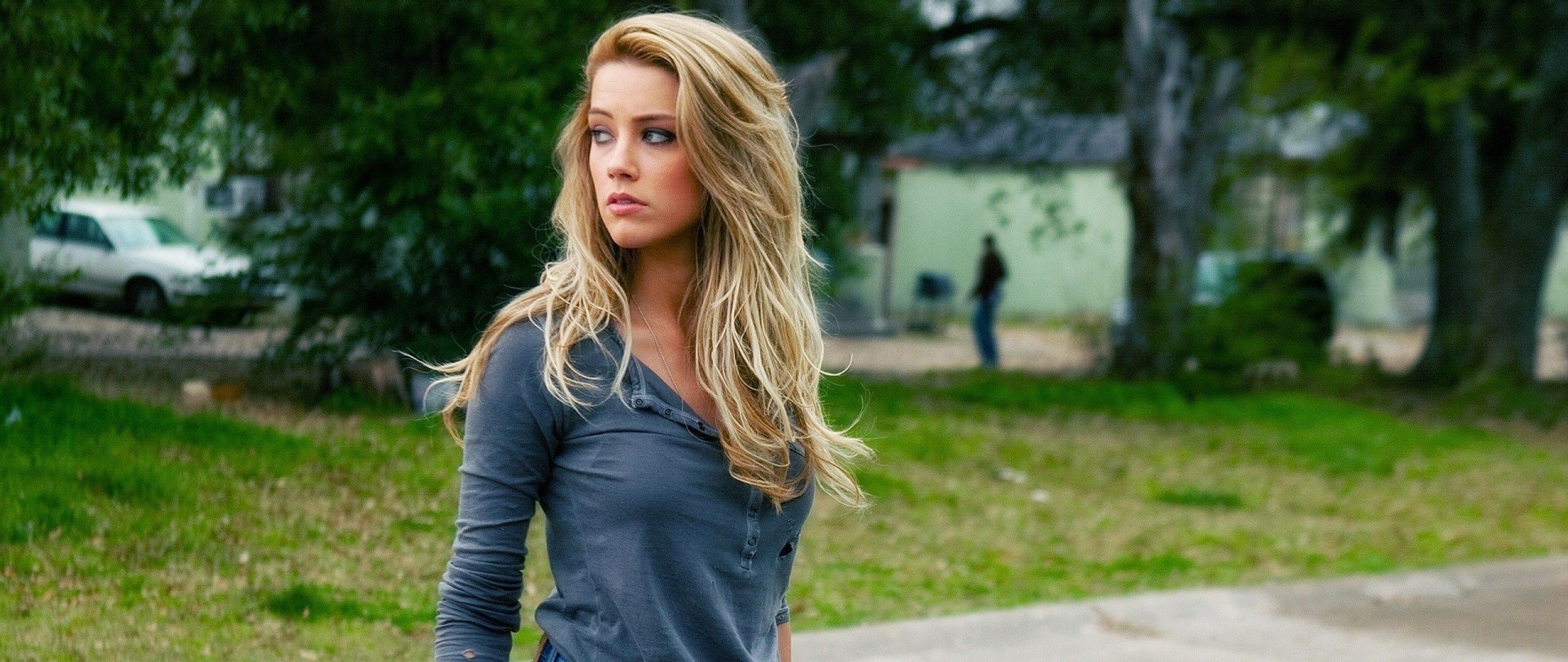 Blonde, Girl, Street, Model, Skinny Dual Wallpapers - Drive Angry Amber Heard - HD Wallpaper 
