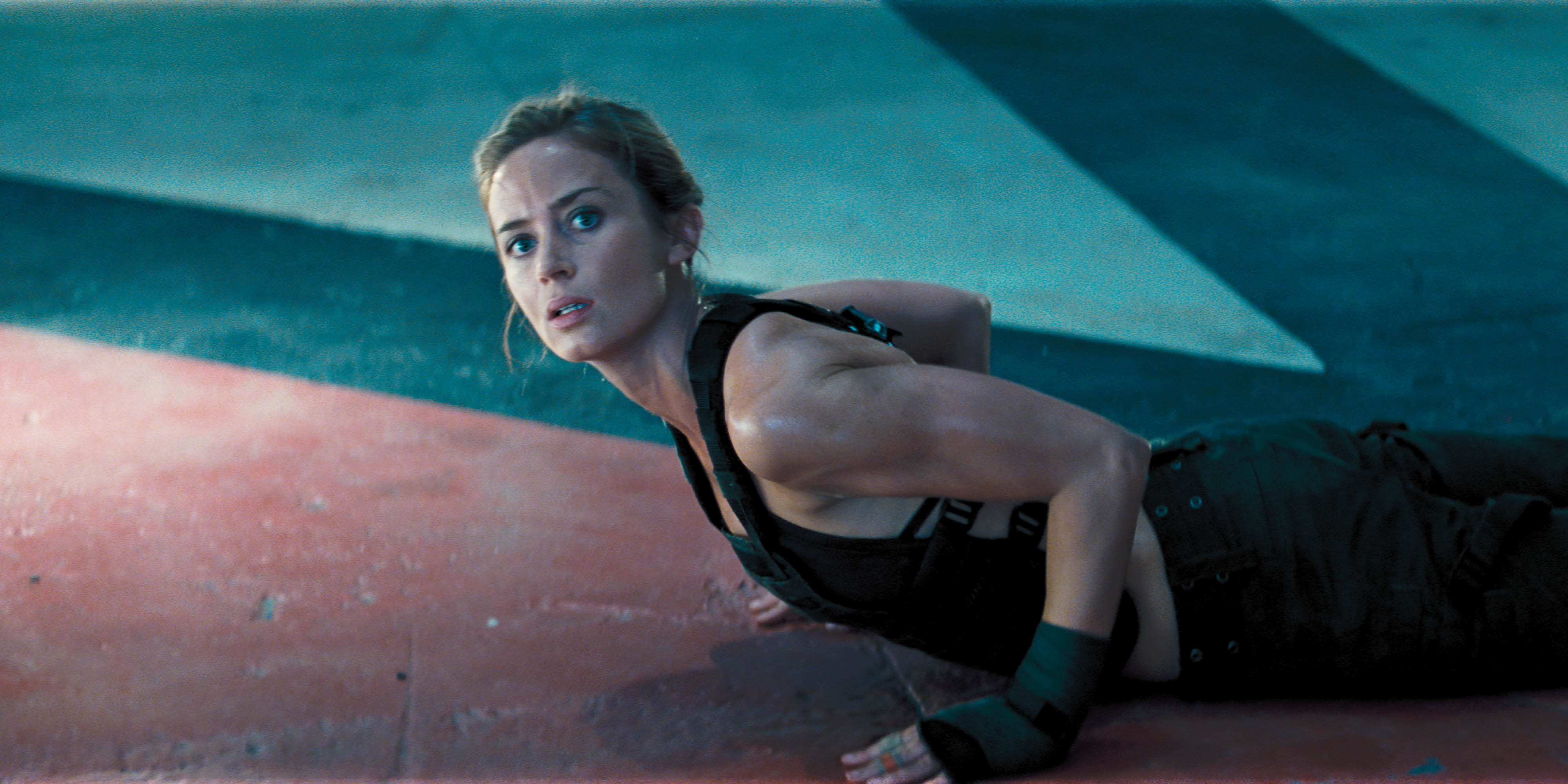 Emily Blunt Hd Wallpaper Edge Of Tomorrow - HD Wallpaper 