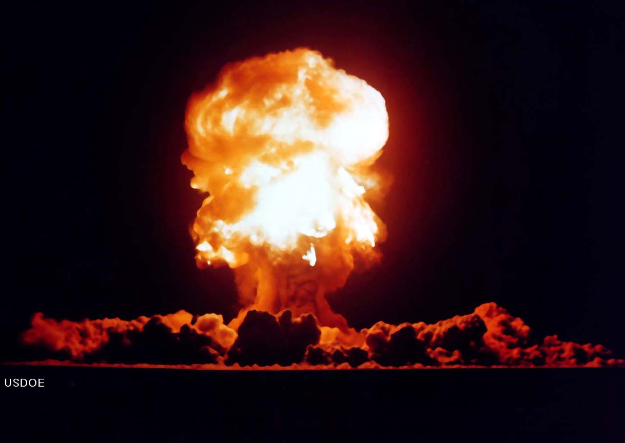 Explosion Desktop Wallpaper - Grenade Explosions - HD Wallpaper 