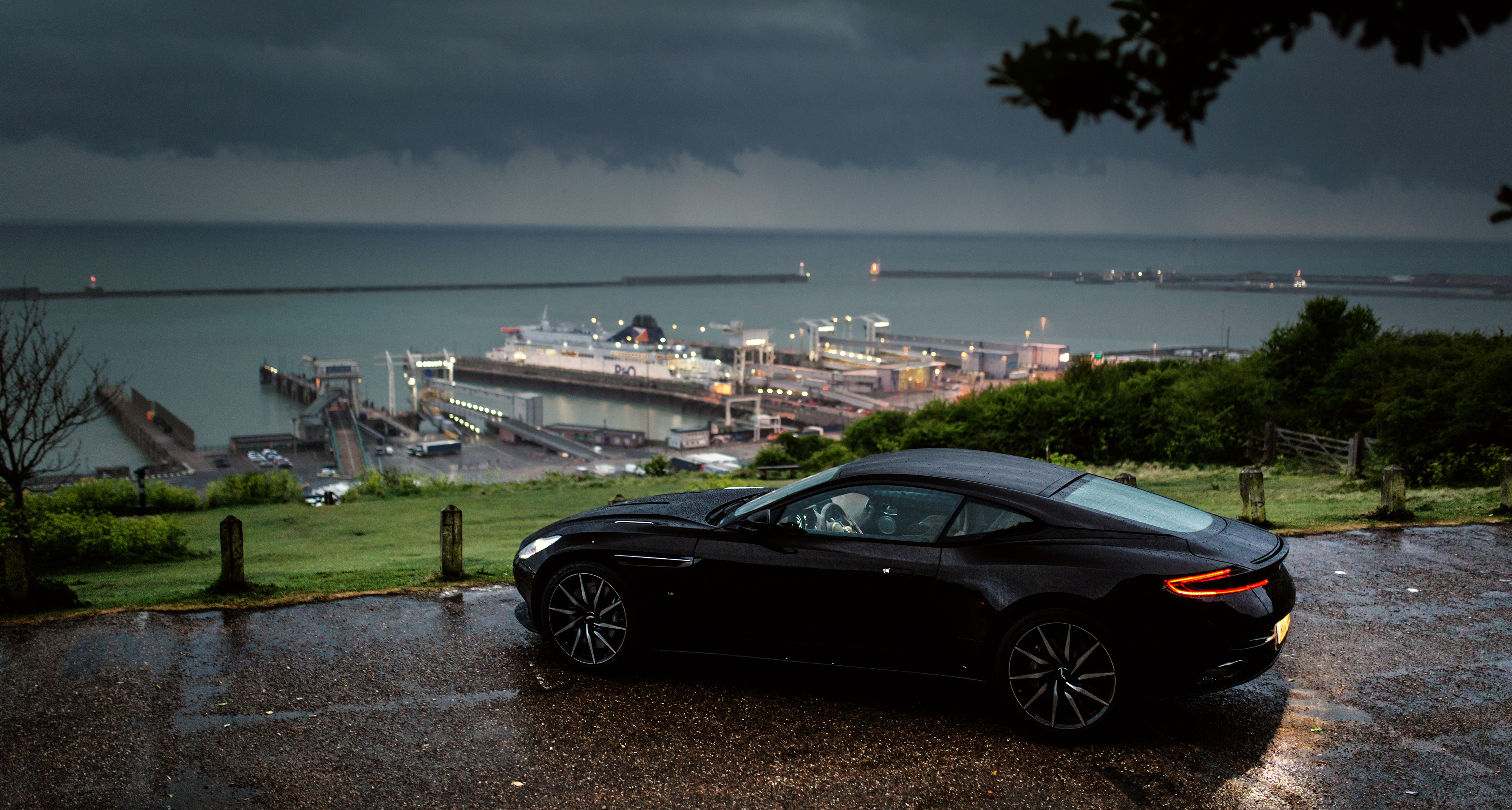 Aston Martin Wallpaper 4k - HD Wallpaper 