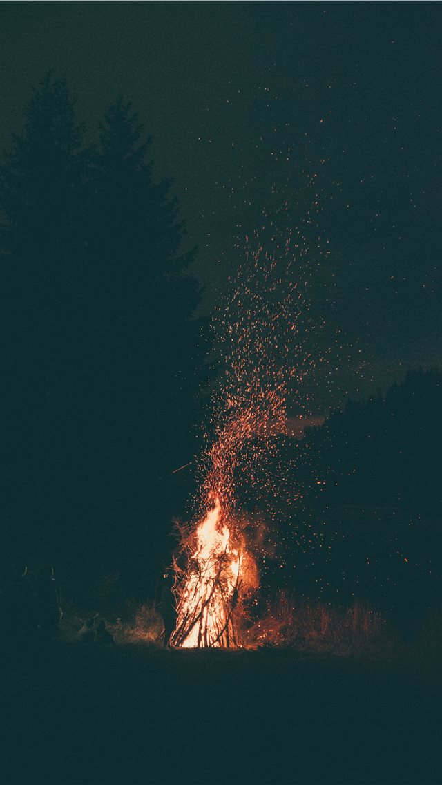 Fire Is Silence Iphone Wallpaper - Iphone 8 Wallpapers Fire - HD Wallpaper 