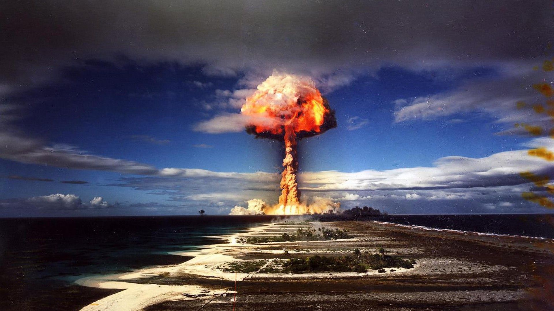 Explosion Wallpapers - Golf Wang No Nukes - HD Wallpaper 