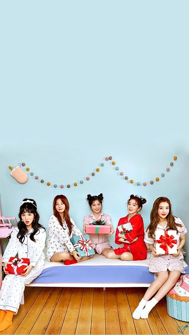 Red Velvet, Joy, And Wendy Image - Red Velvet Christmas Home Party - HD Wallpaper 