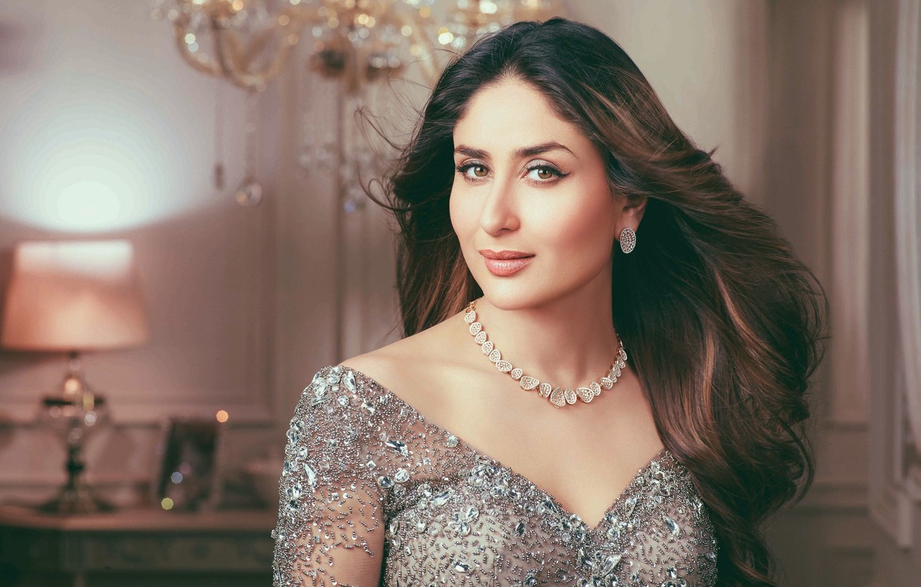 Photo Wallpaper Beauty, Bollywood, Indian Actress, - Malabar Gold Kareena Kapoor - HD Wallpaper 