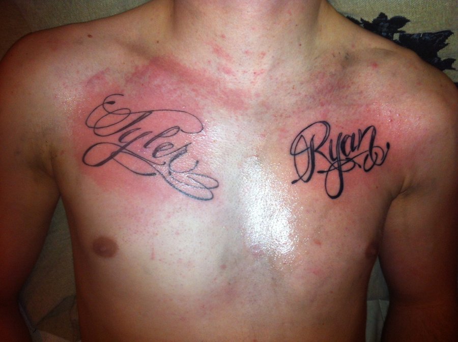 Tyler Ryan Name Tattoo On Man Chest By Justin - Names Tattoos On Chest - HD Wallpaper 