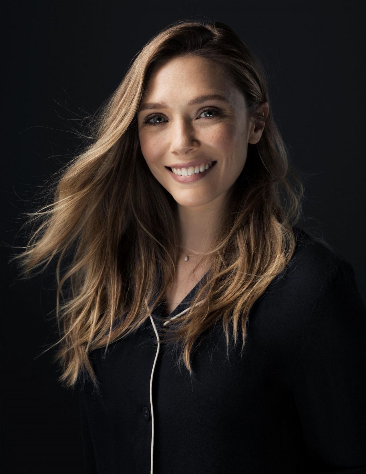 Elizabeth Olsen - Elizabeth Olsen Photoshoot 2017 - HD Wallpaper 