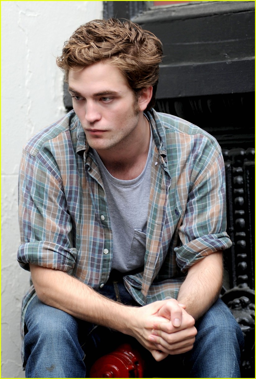 Robert Pattinson Remember Me - Pattinson Remember Me - HD Wallpaper 