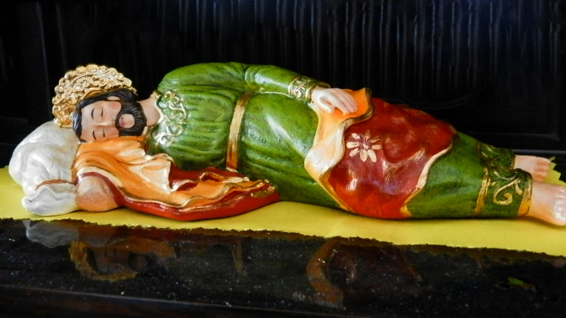 Sleeping Statue Of St Joseph In Kerala - Sleeping Statue Joseph Hd - HD Wallpaper 