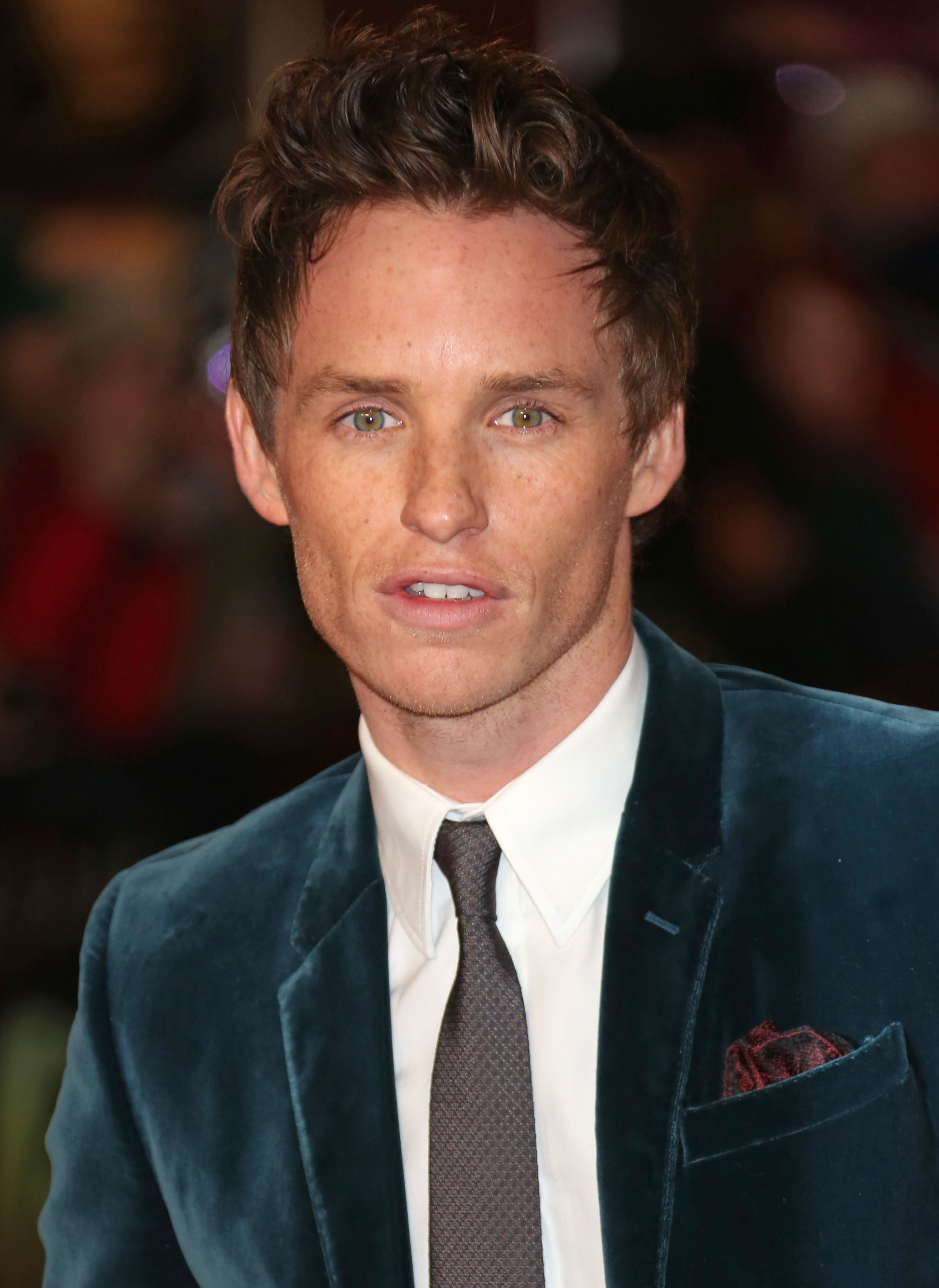 Eddie Redmayne Wallpaper - 3000x4116 Wallpaper - teahub.io