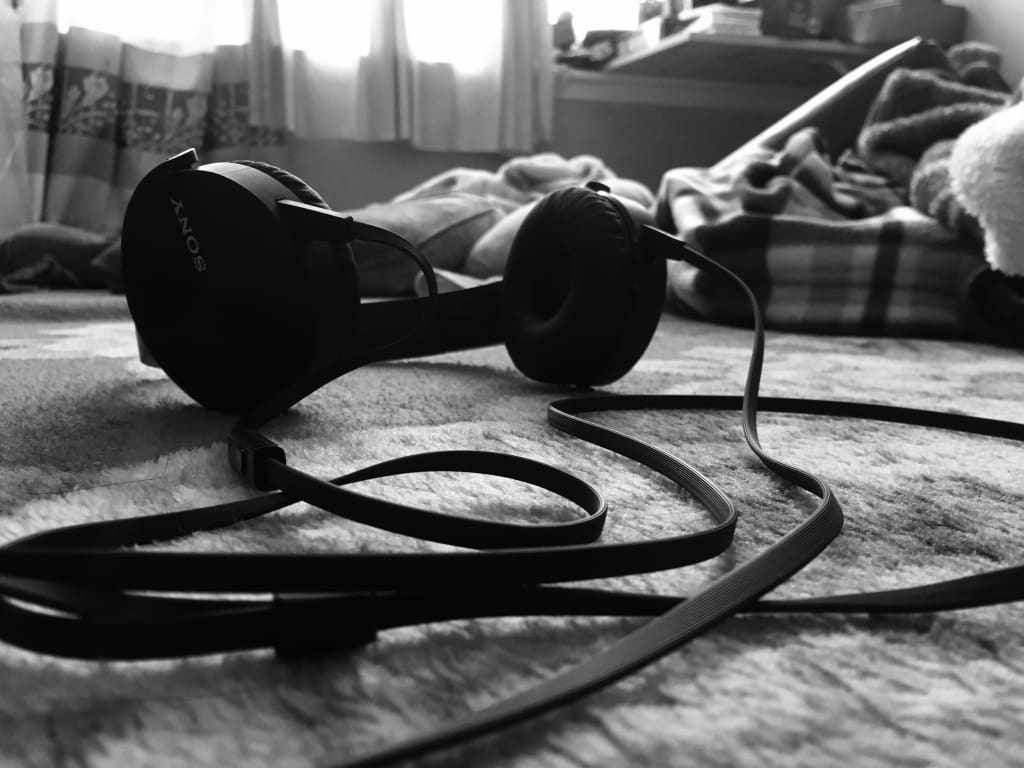 Monochrome - HD Wallpaper 