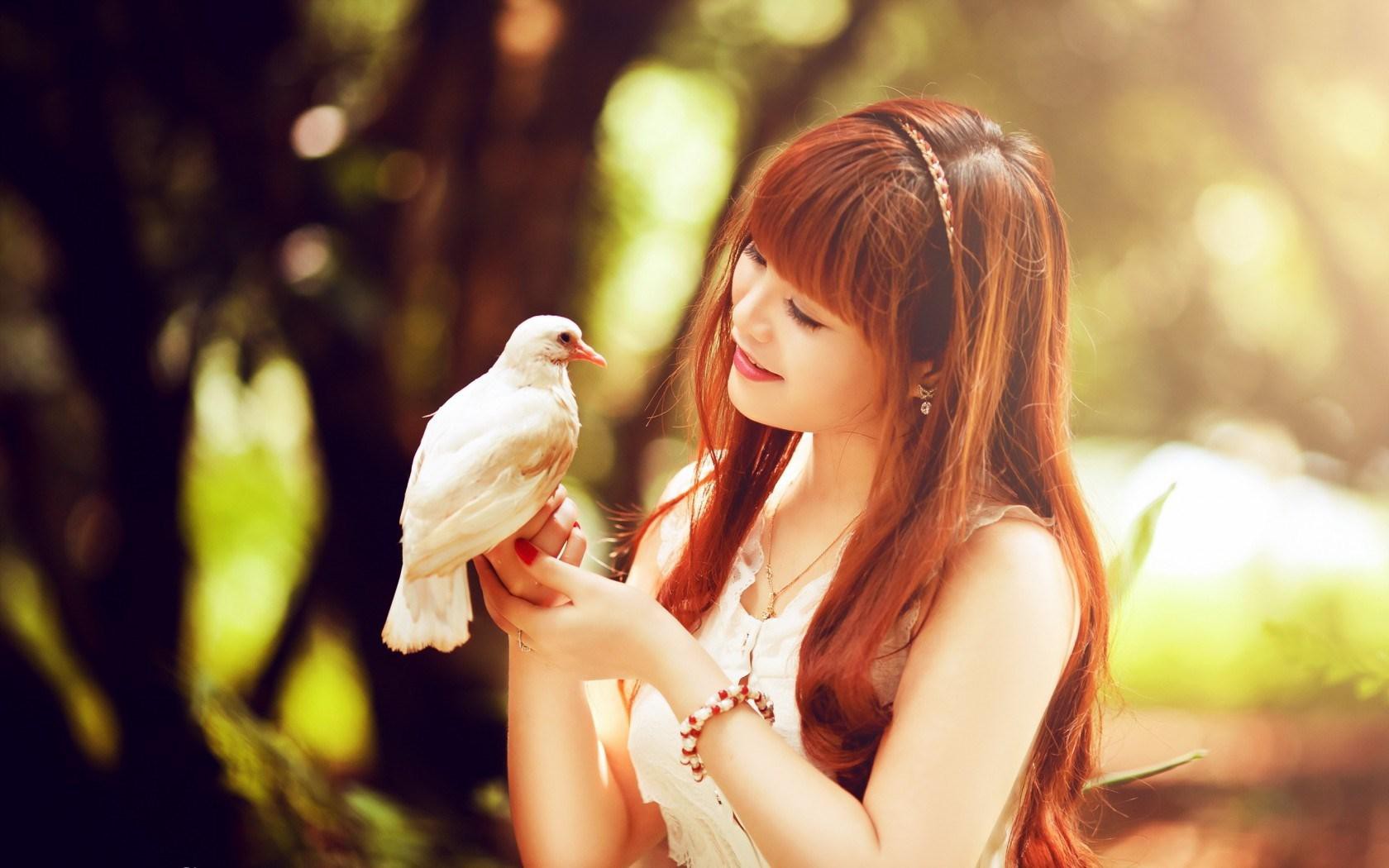 Asian Girl White Bird Dove - Girl With White Bird - HD Wallpaper 