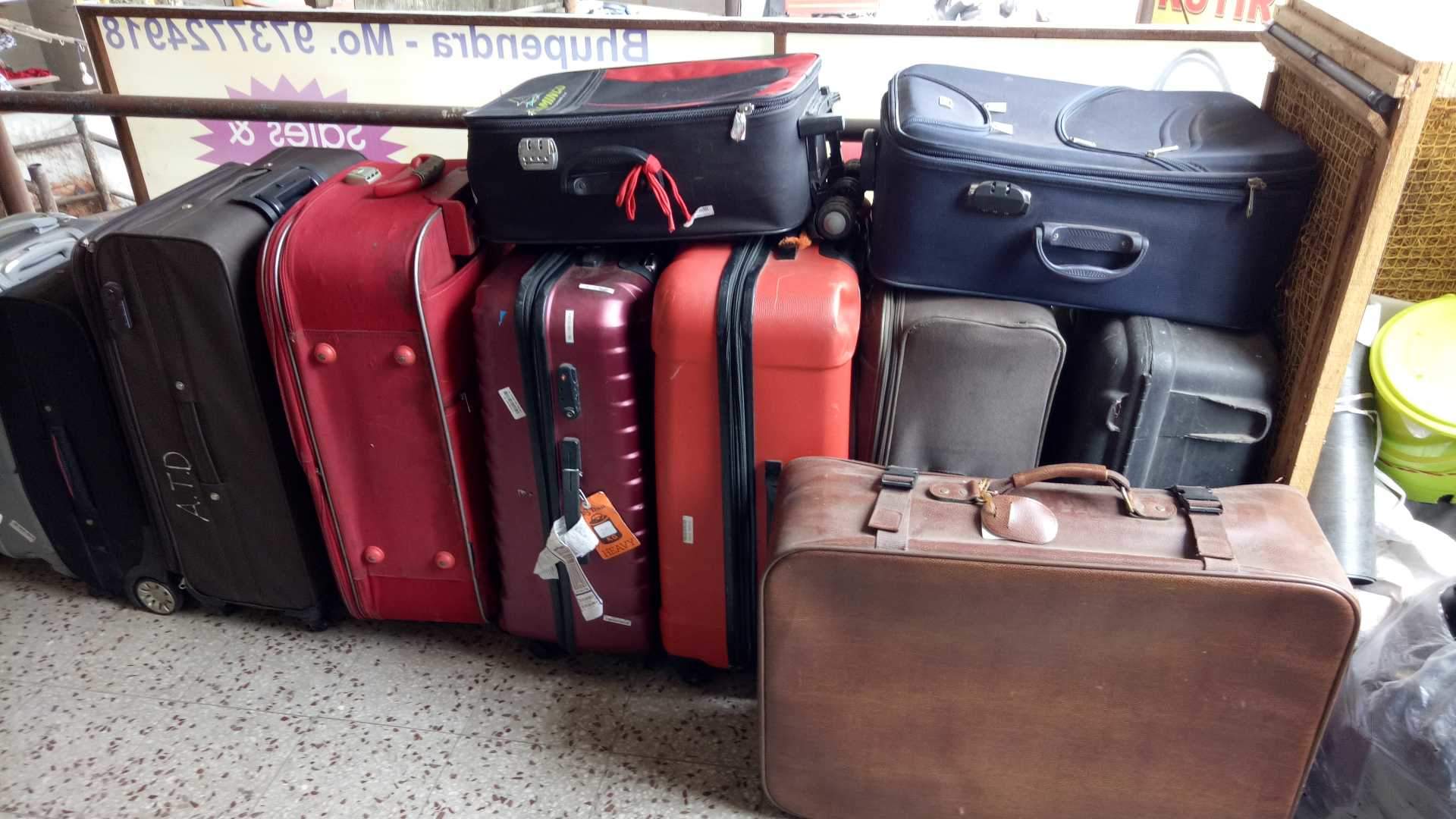 Garment Bag - HD Wallpaper 