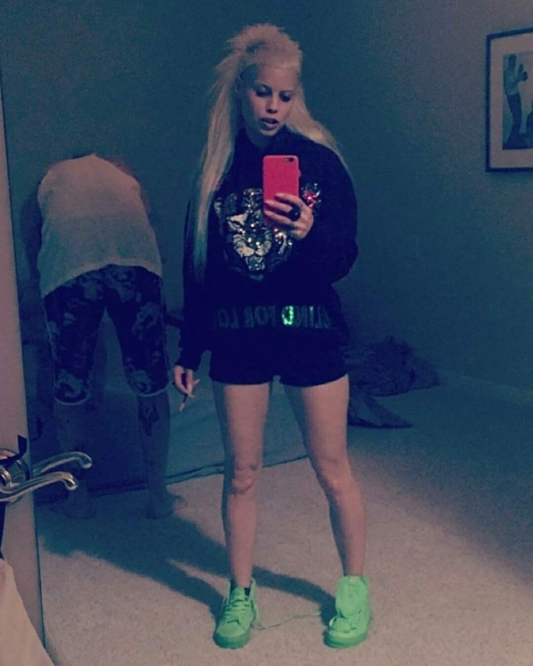 Yolandi Visser Aesthetic - 1080x1350 Wallpaper - teahub.io