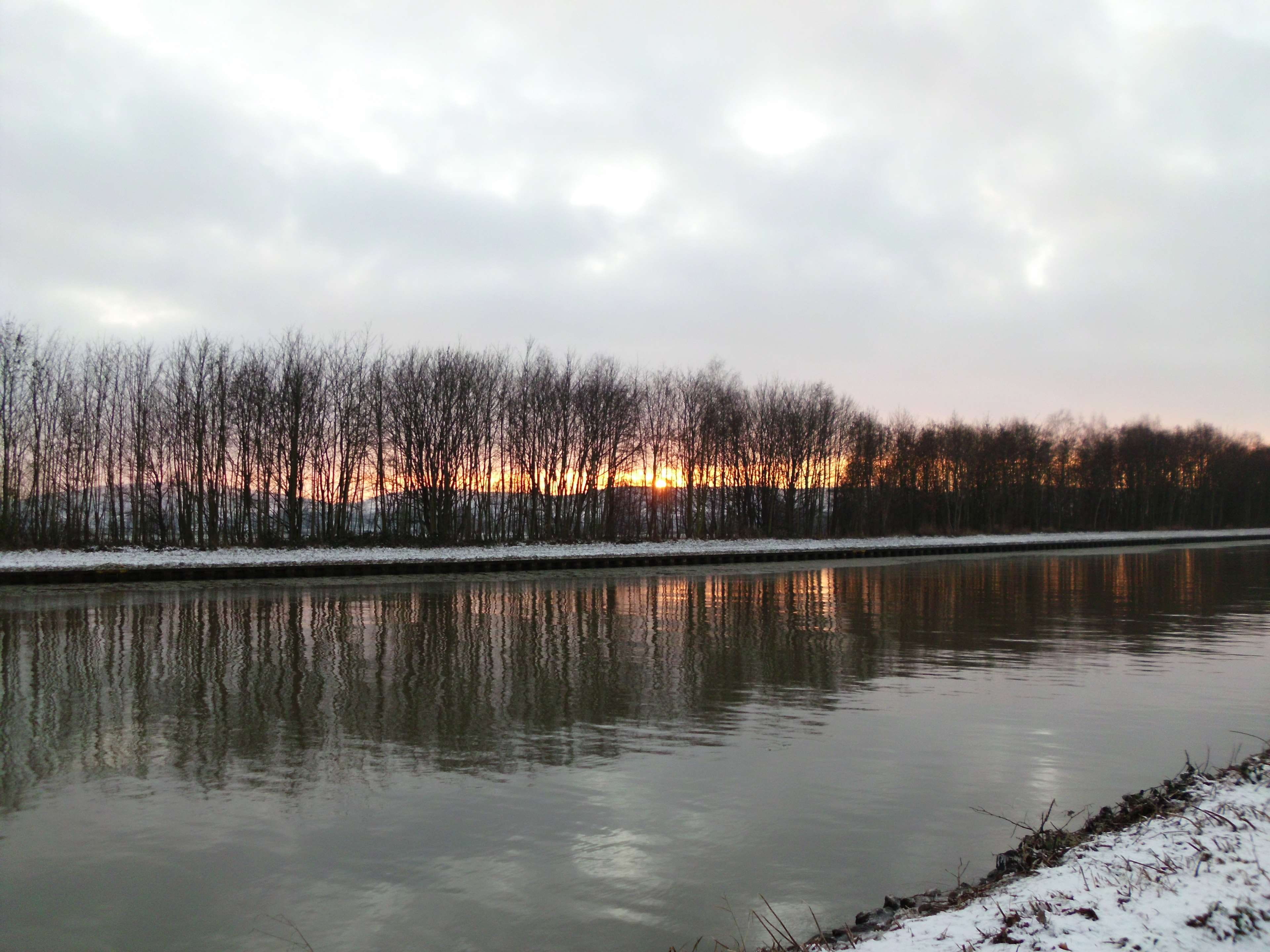 Reflection - HD Wallpaper 