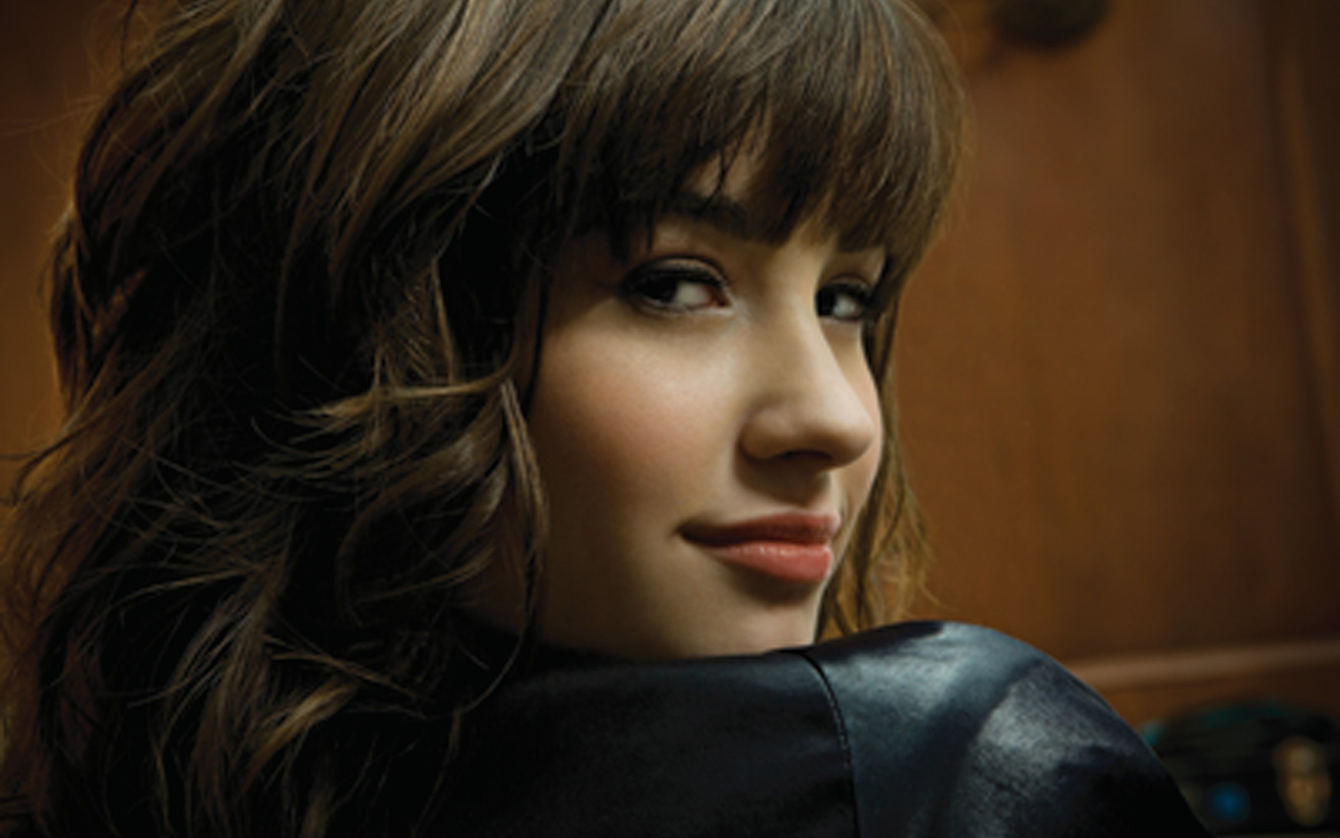 Demi Lovato Background - HD Wallpaper 