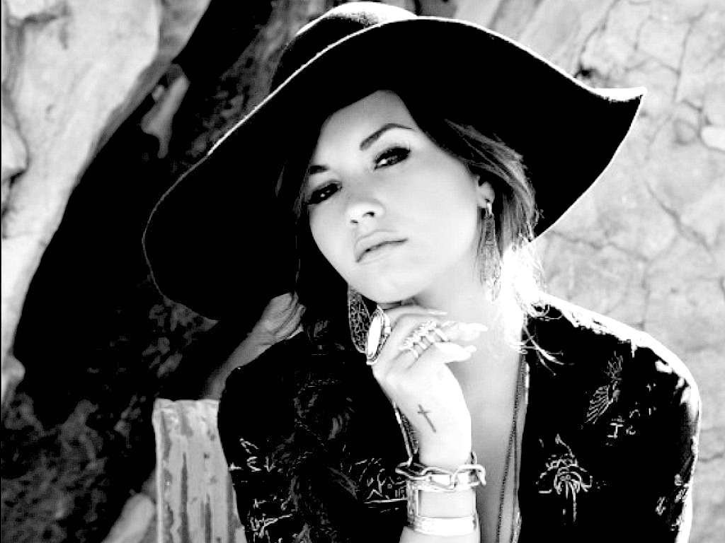 Demi Wallpaper ❤ - Demi Lovato Unbroken Photoshoot - HD Wallpaper 