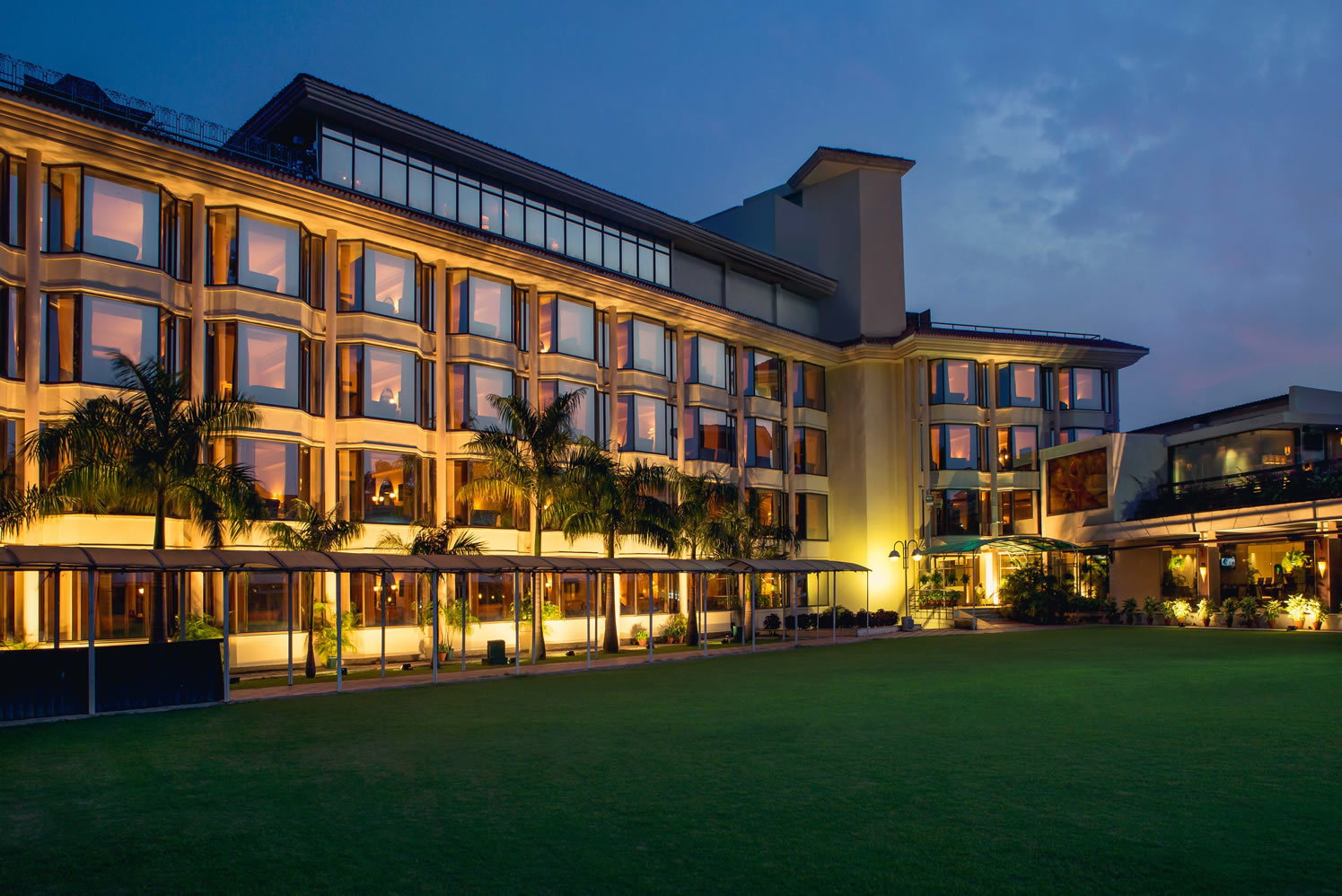 Banner1 - Hotel Mount View Chandigarh Address - HD Wallpaper 
