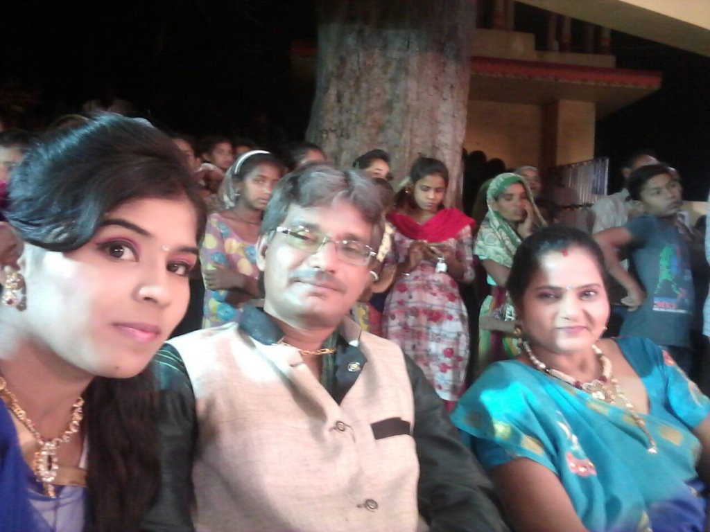 Social Group - HD Wallpaper 