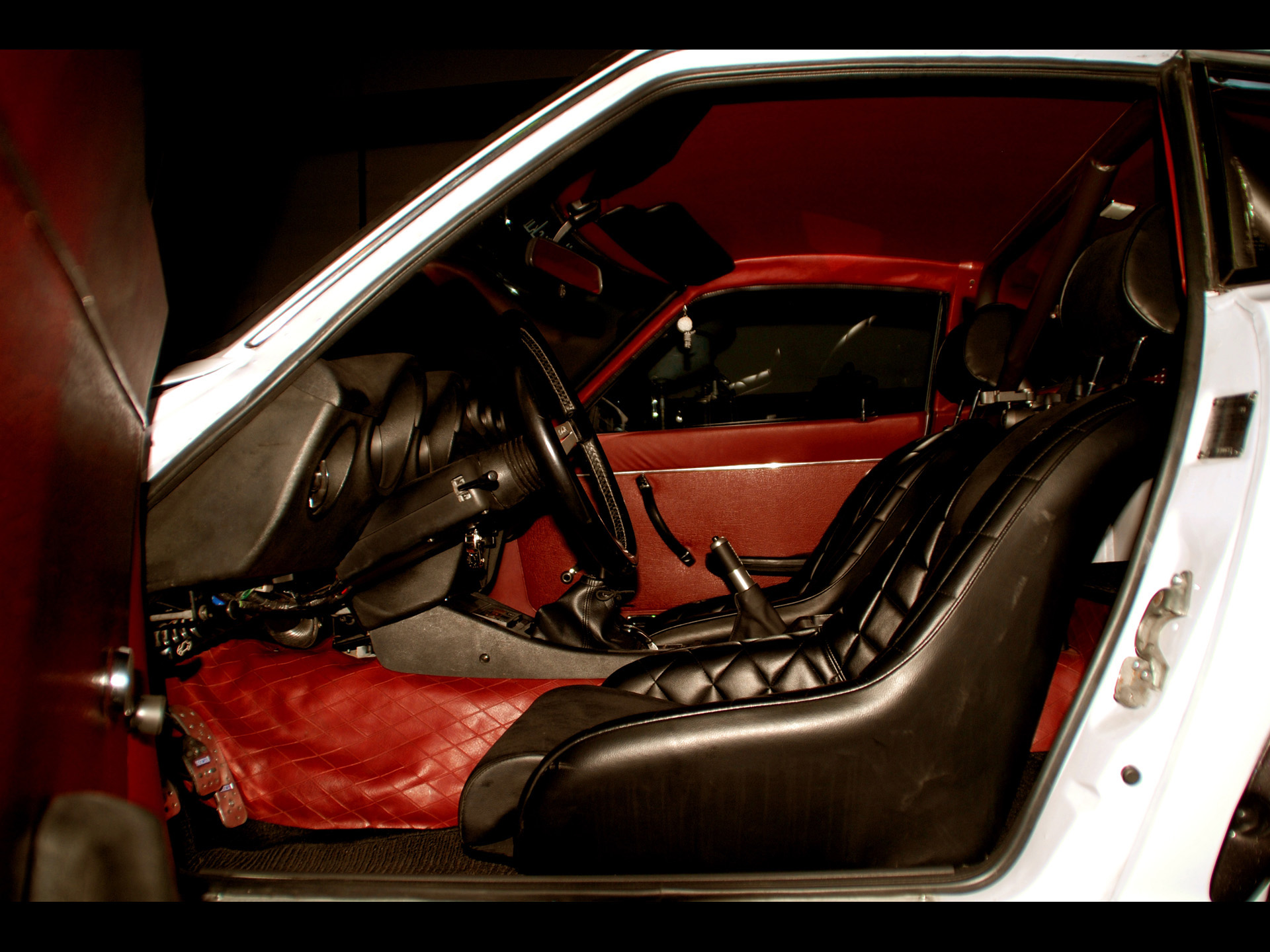 Datsun S30 Best Interior - HD Wallpaper 