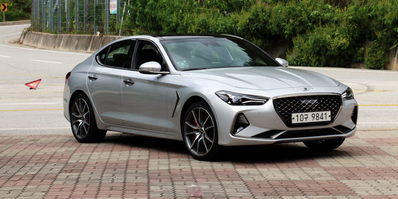 2019 Genesis G70 Side Wallpapers - 2018 Hyundai Genesis G70 - HD Wallpaper 