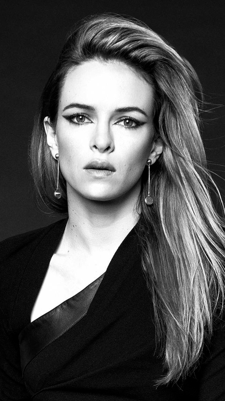 Danielle panabaker hot pics