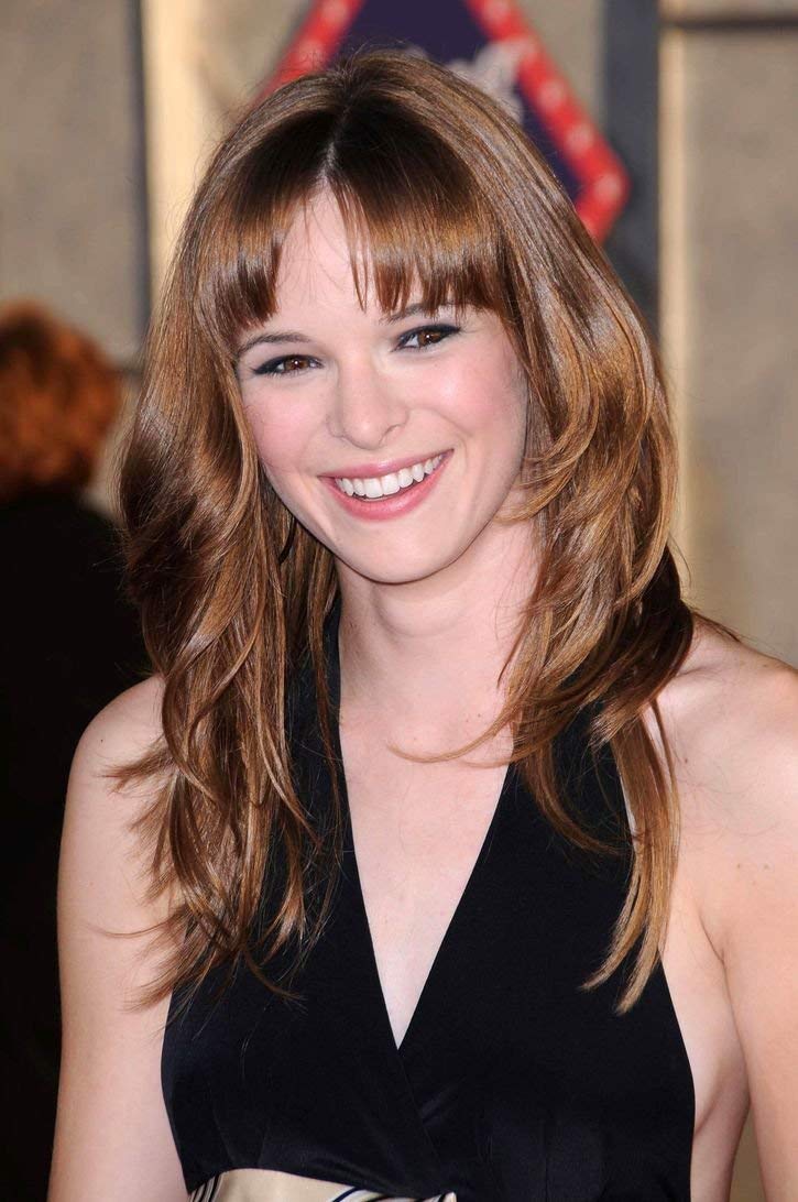 Danielle Panabaker - HD Wallpaper 
