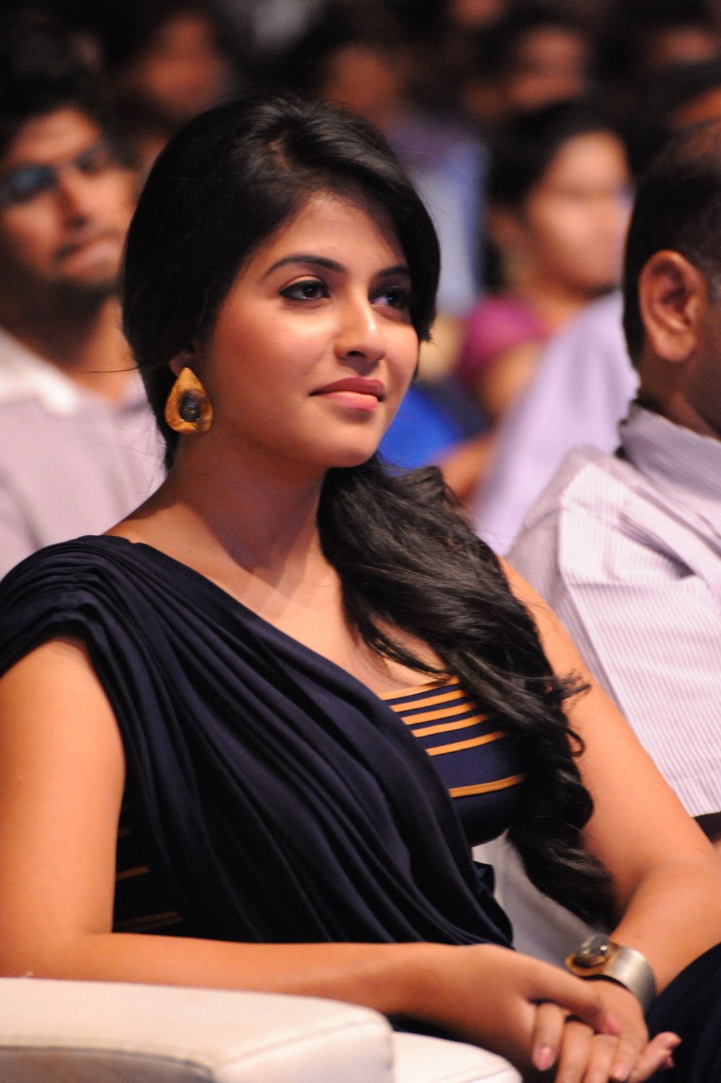 Actress Anjali - Anjali Function - HD Wallpaper 