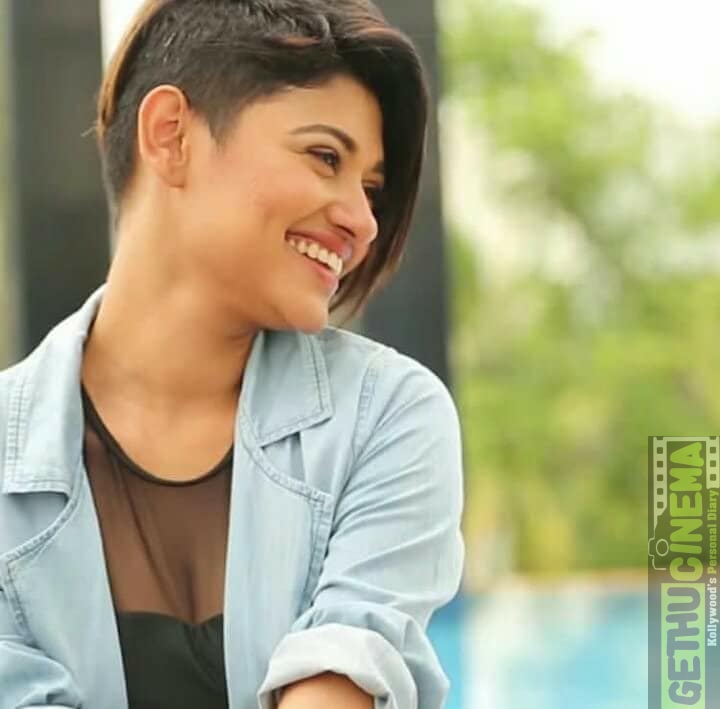 Jfw Hot - Oviya 2017 - HD Wallpaper 