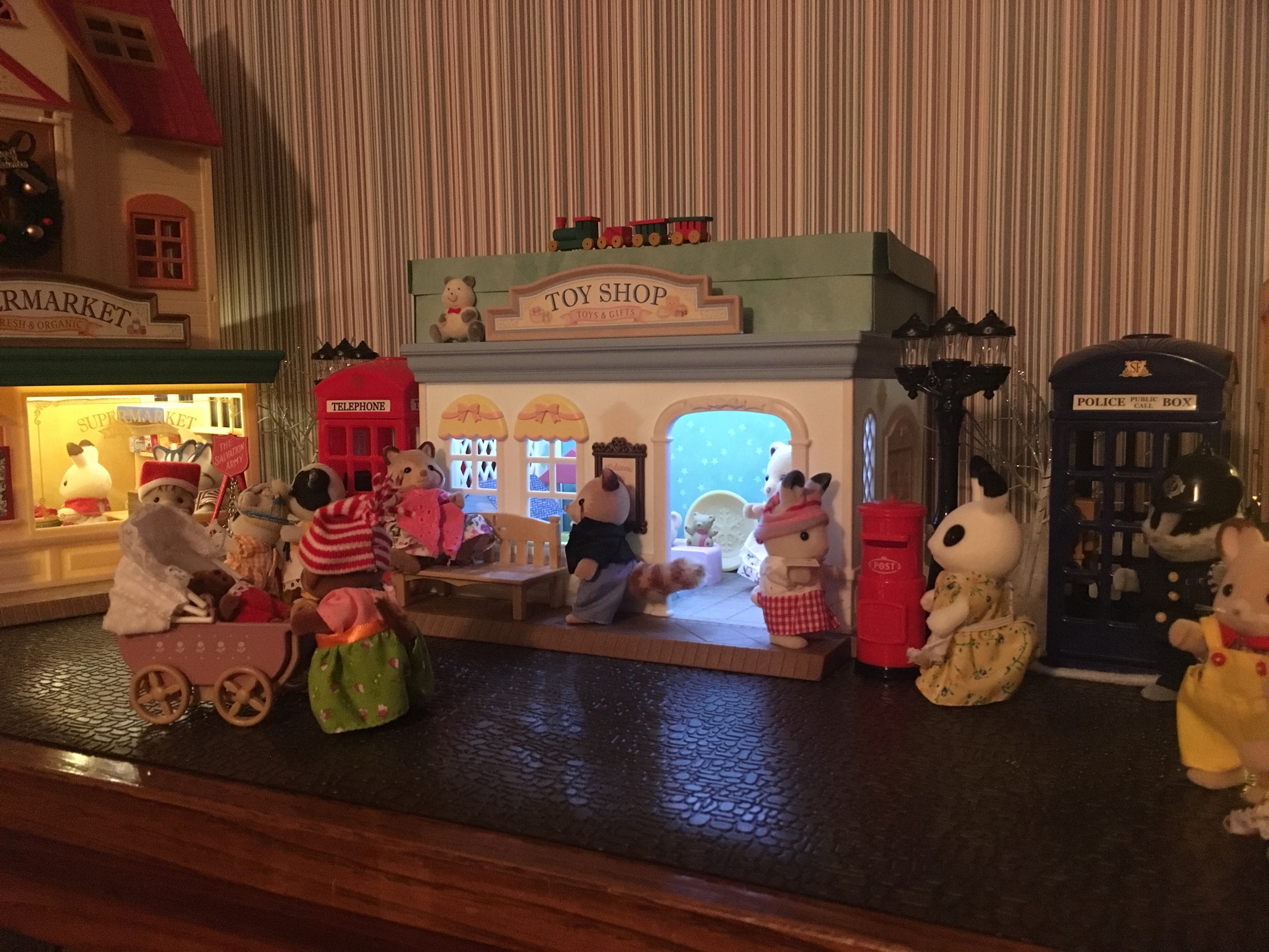 Dollhouse - HD Wallpaper 