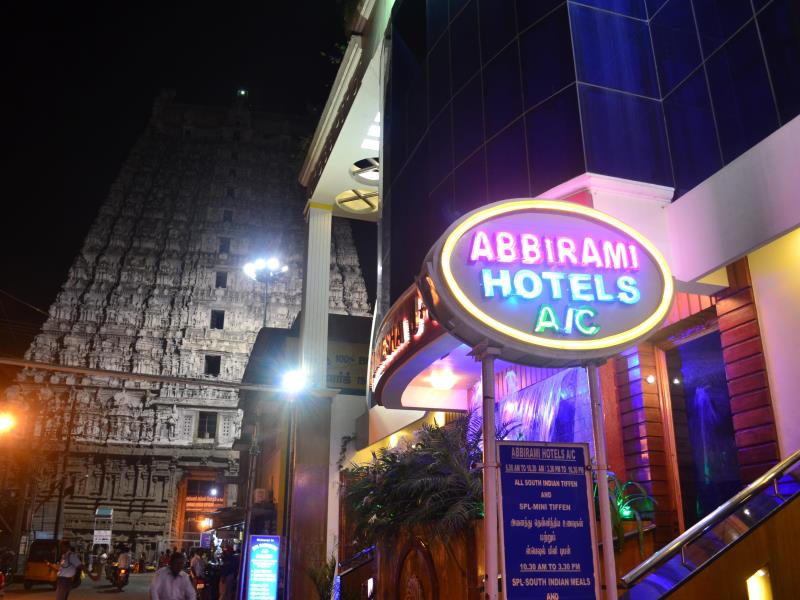 Commercial Building - HD Wallpaper 