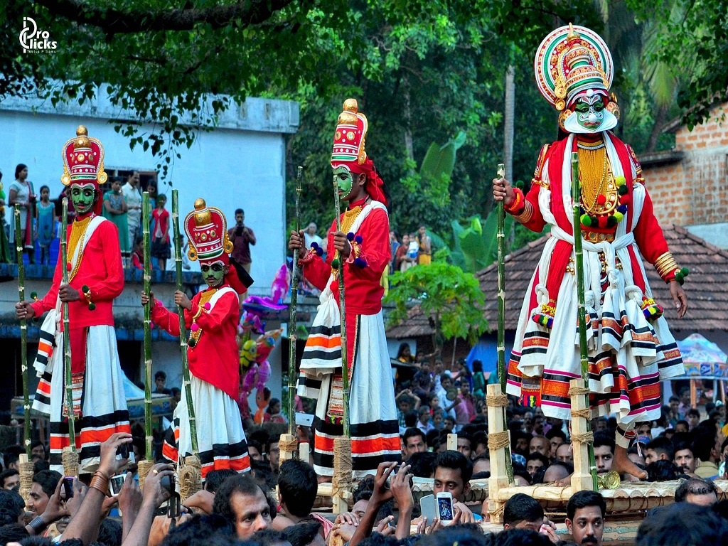 Kattakambal Temple Kunnamkulam Kerala - HD Wallpaper 