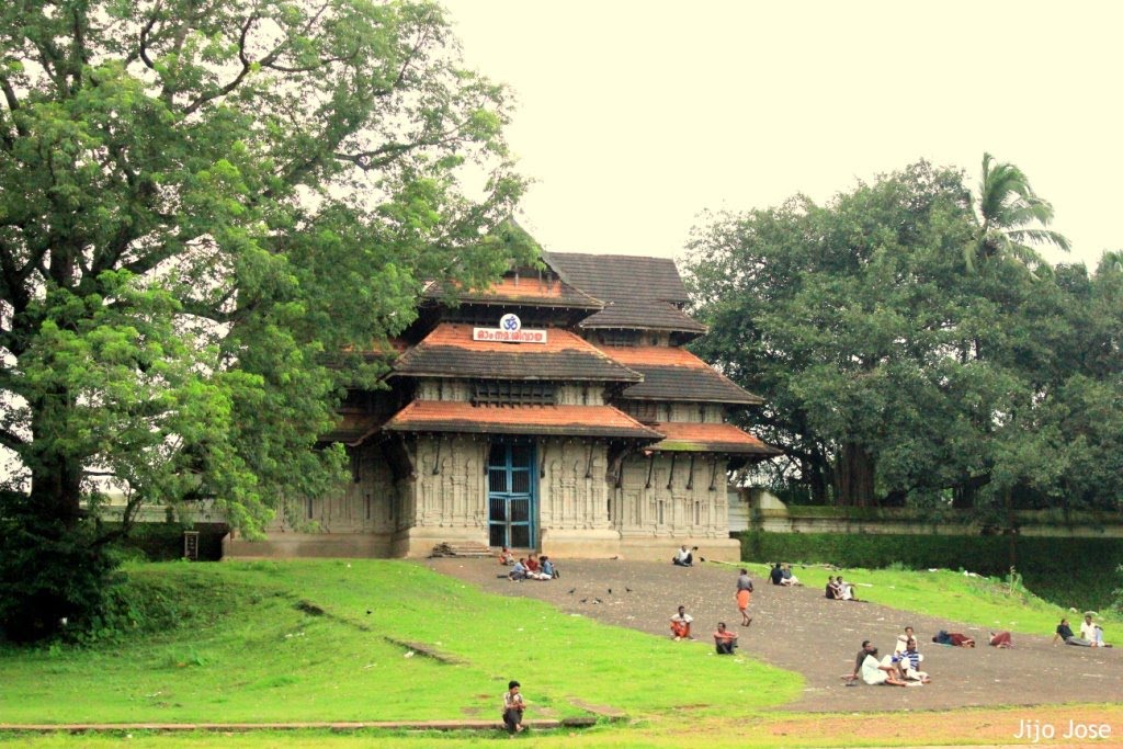 Vadakkunnathan Temple - HD Wallpaper 