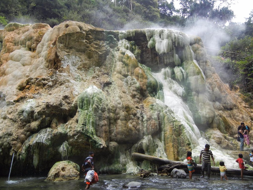 Waterfall - HD Wallpaper 