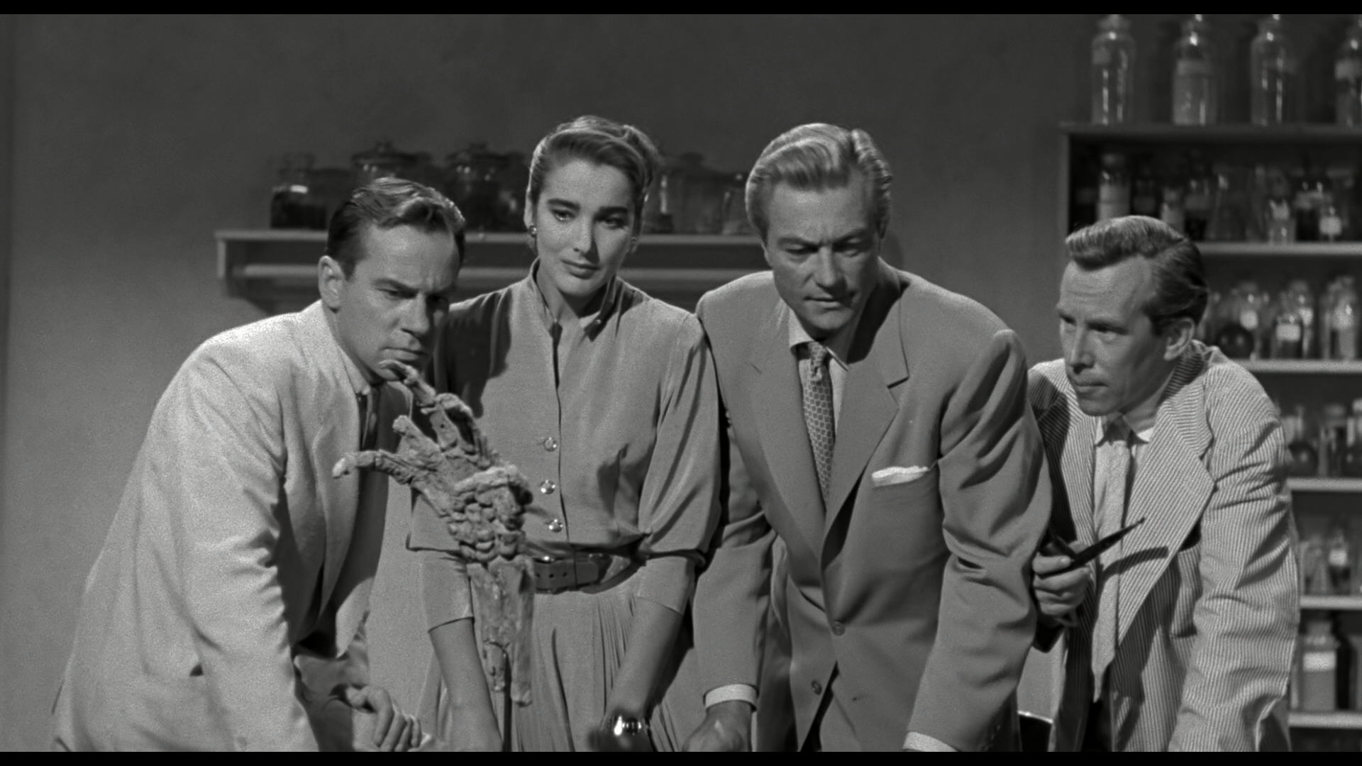 Creature From The Black Lagoon Richard Denning - HD Wallpaper 