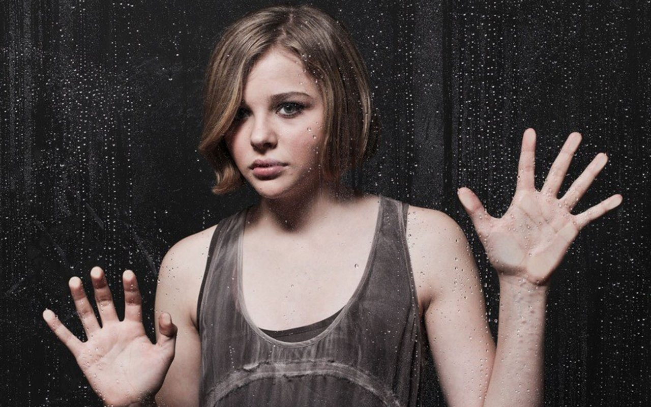 Chloe Moretz Short Hair - HD Wallpaper 