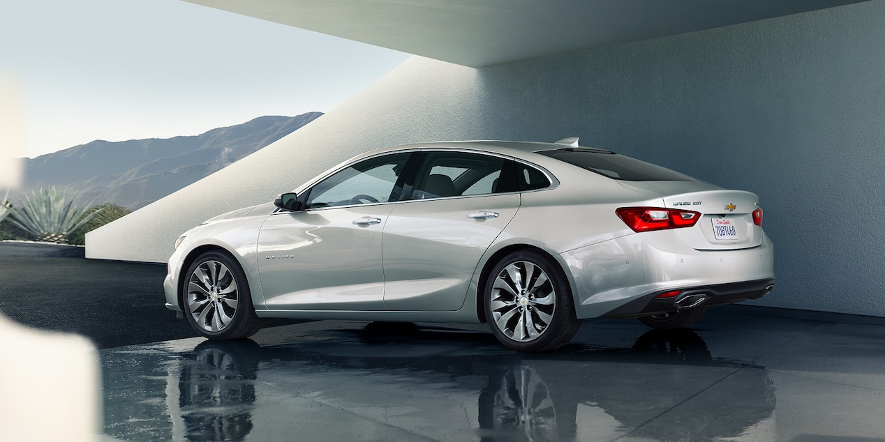 2018 Chevrolet Malibu White Side View Widescreen Wallpaper - HD Wallpaper 