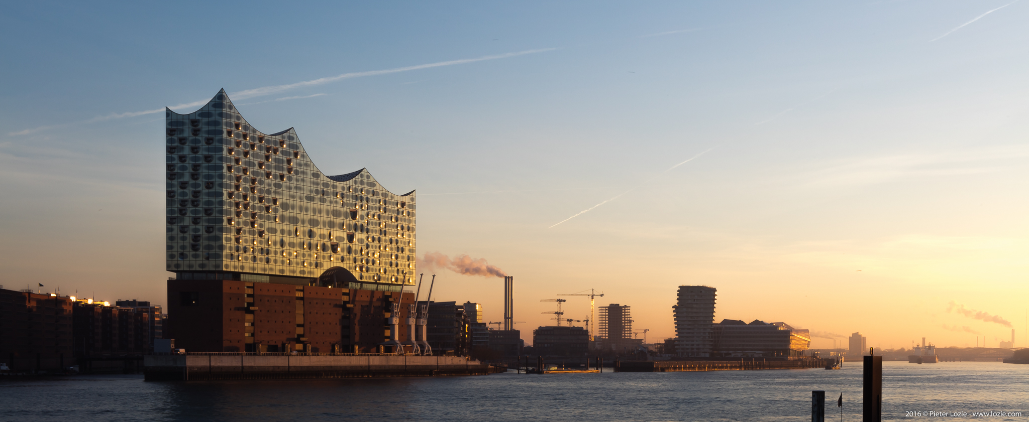 Elbphilharmonie, Hamburg, Germany - Herzog E De Meuron Elbphilharmonie - HD Wallpaper 