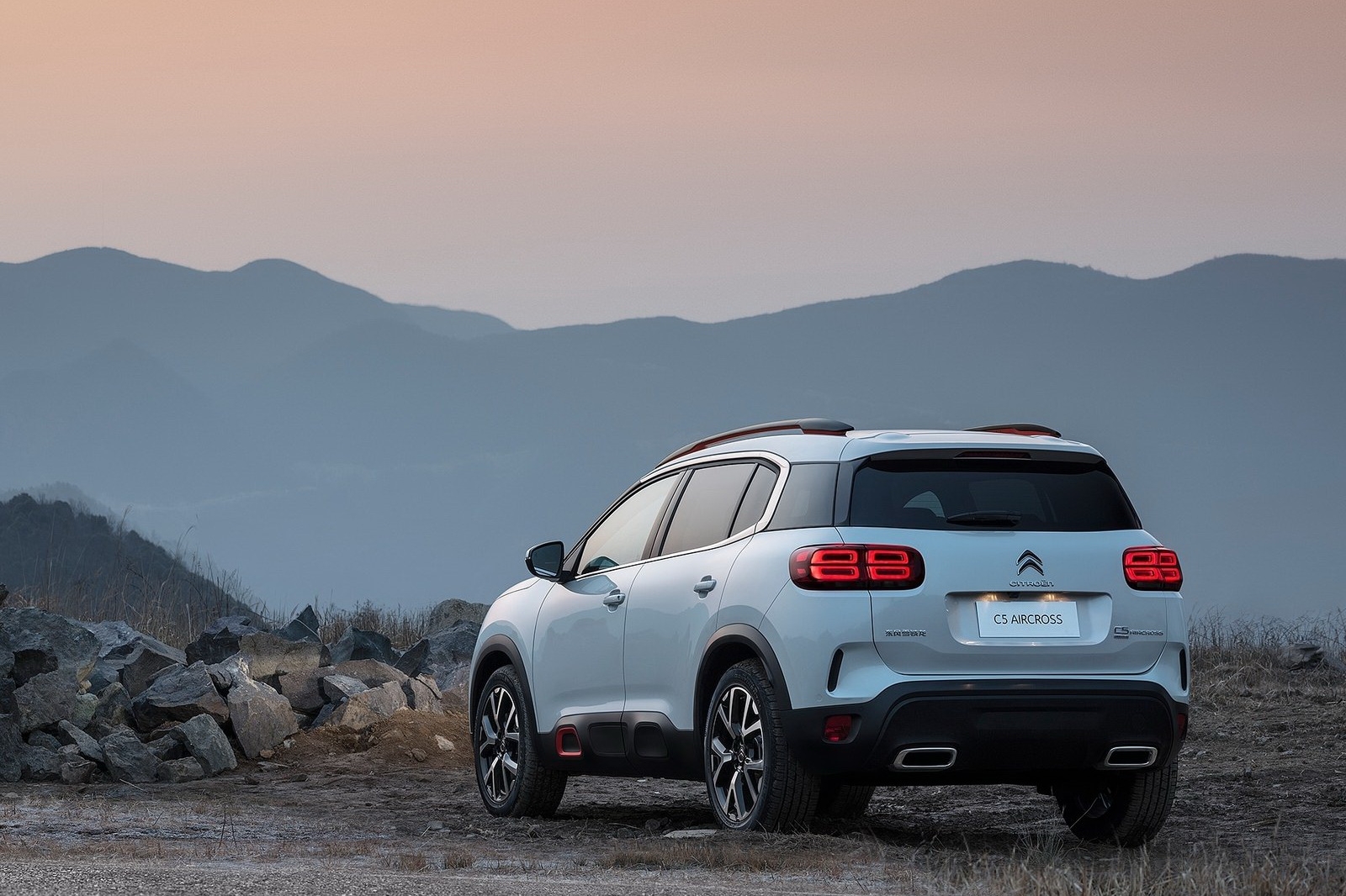 2018 Citroen C5 Aircross - New Citroen Suv C5 Aircross - HD Wallpaper 