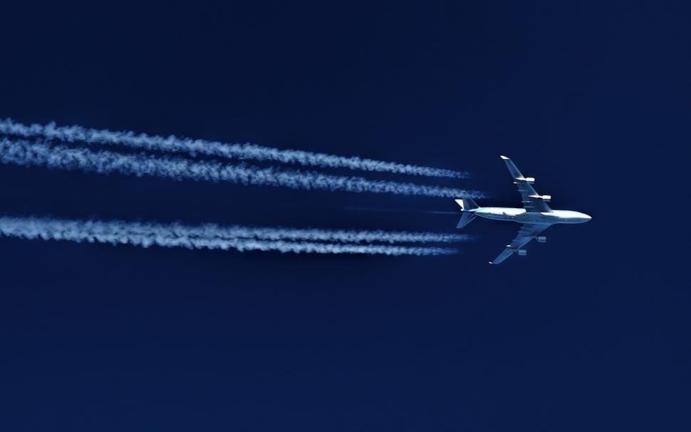 Boeing 747 Flying Wallpaper,boeing 747 Wallpaper,boeing - 747 In Sky - HD Wallpaper 