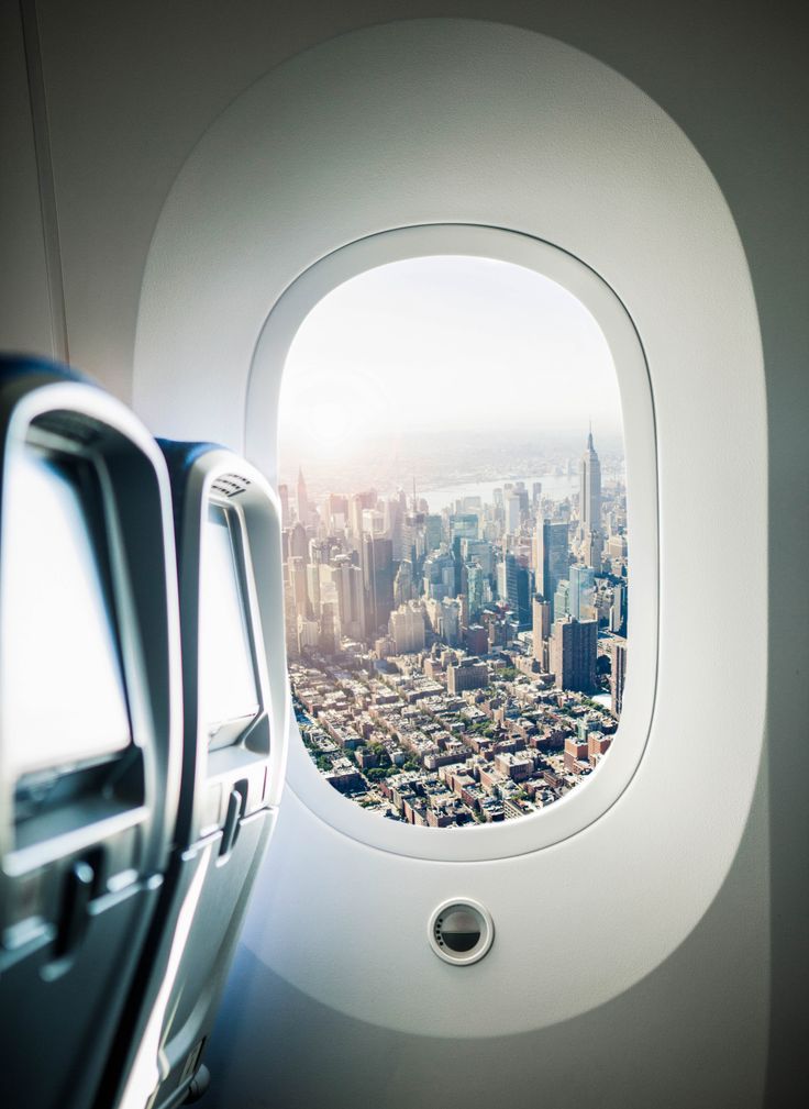 Eiffel Tower From Airplane Window - HD Wallpaper 