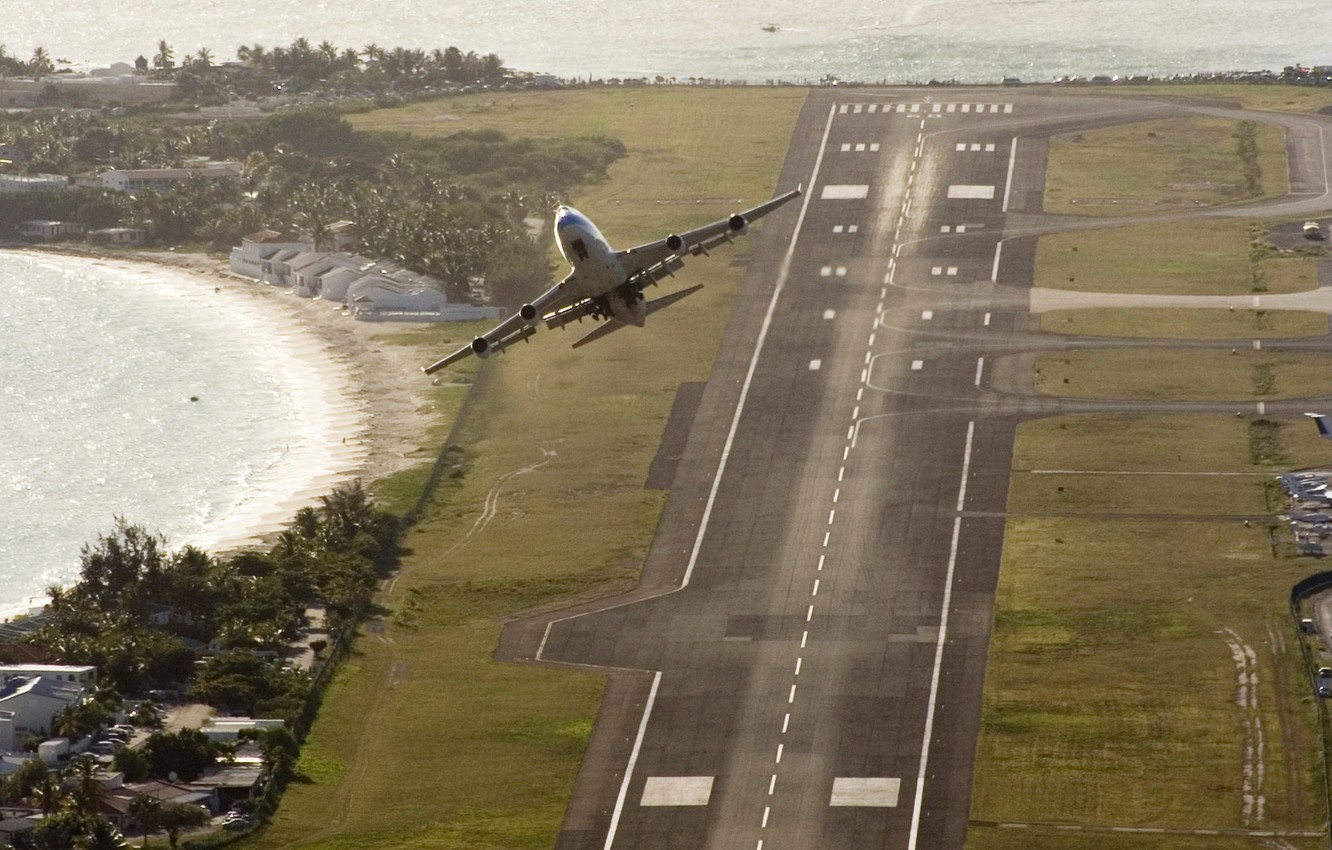 Photo Wallpaper Sea, The Ocean, Strip, Island, Airport, - Aviation Wallpaper For Desktop - HD Wallpaper 