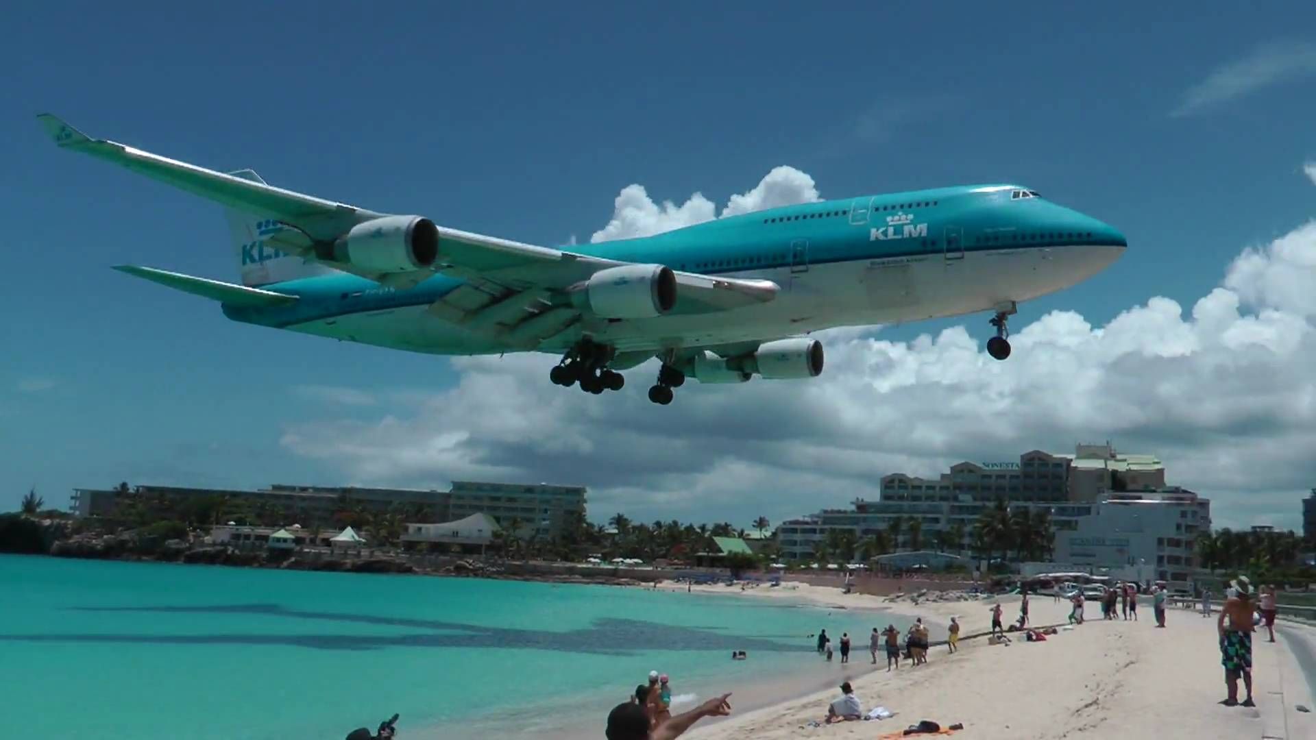 Maho Beach - HD Wallpaper 