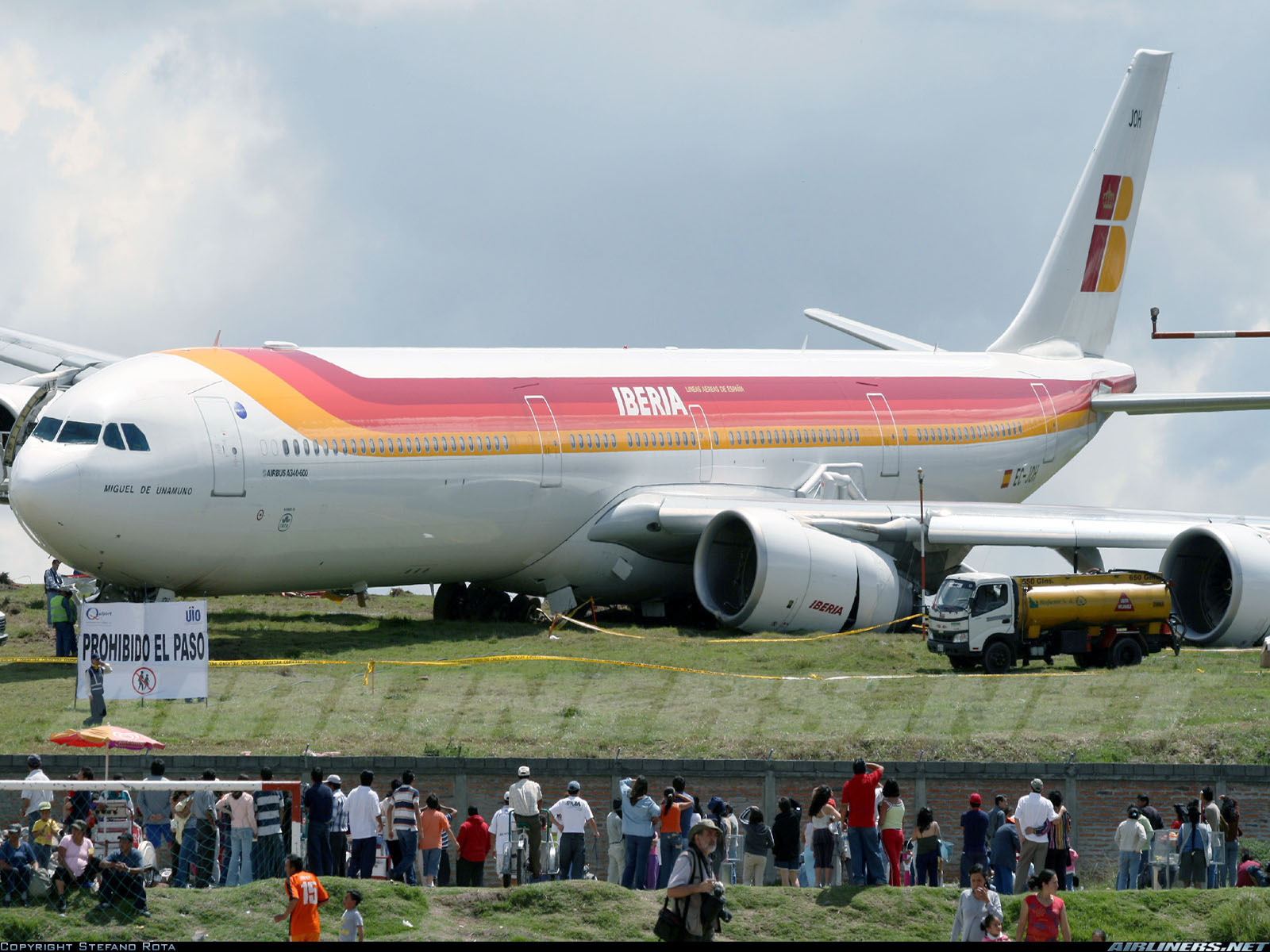 Iberia A340 600 Crash - HD Wallpaper 
