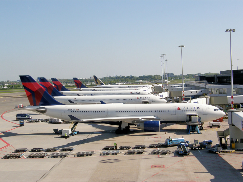 Delta Air Lines Airbus A330-200 N861nw N856nw N803nw - Delta At Amsterdam Airport - HD Wallpaper 