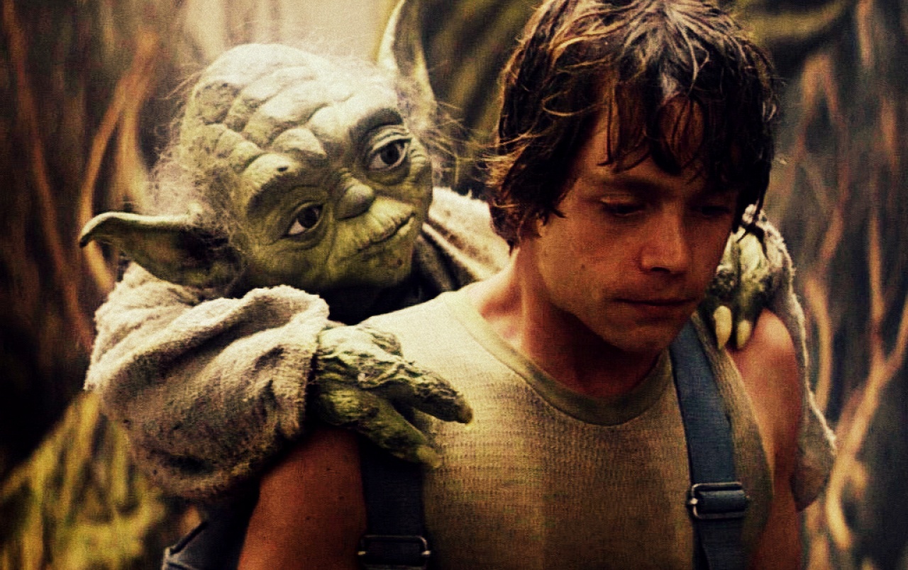 5 Things That Prove Master Yoda Is the Best Jedi 5 Yoda is the Best Jedi - Yoda on Luke's back