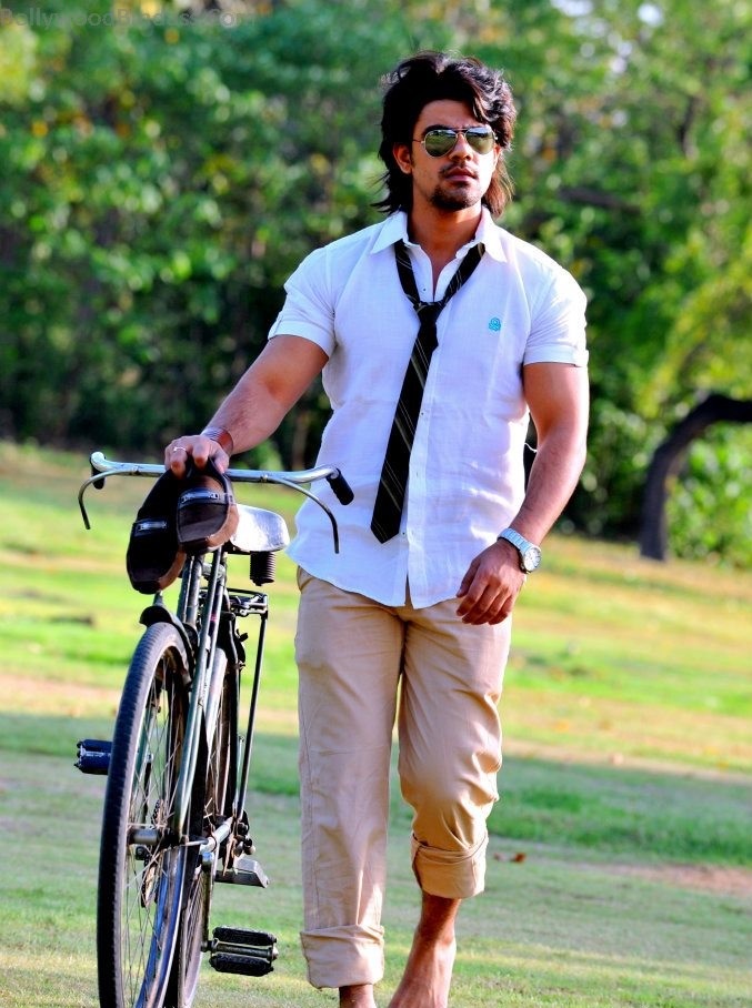 Ankit Mohan Model - Hybrid Bicycle - HD Wallpaper 